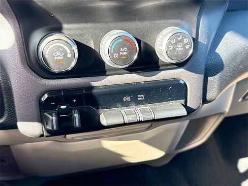 Used 2019 RAM 2500 Big Horn image 17