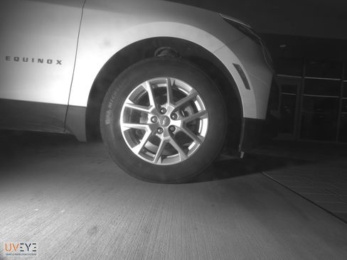Used 2024 Chevrolet Equinox LS w/ Driver Confidence II Package FWD image 10