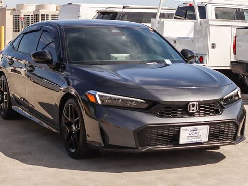 Used 2025 Honda Civic Sport image 3