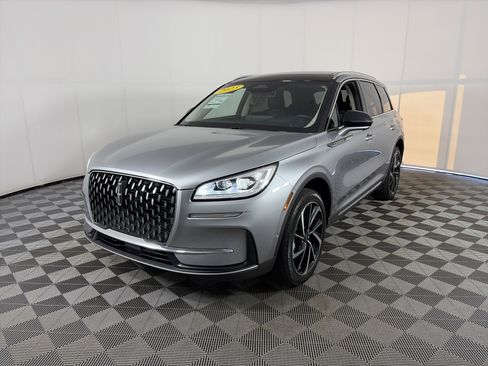 Used 2023 Lincoln Corsair Reserve w/ Equipment Group 202A image 2