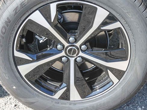 New 2026 Volvo XC60 B5 Core image 11