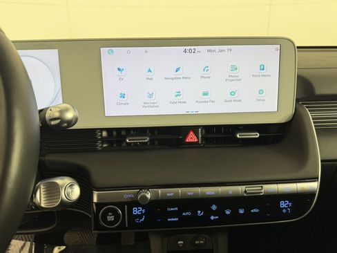 Used 2024 Hyundai Ioniq 5 Limited image 22