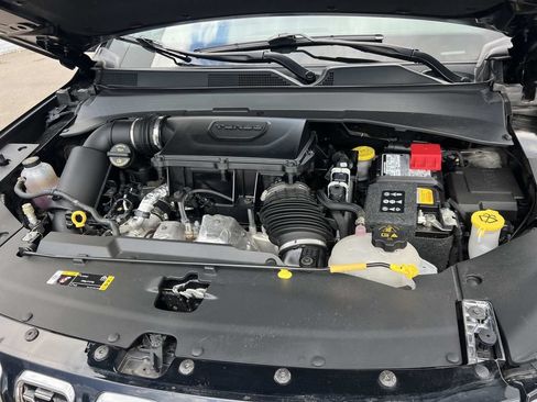 Certified 2025 Jeep Compass Limited AWD/4WD image 12