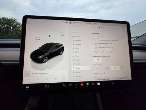 Used 2023 Tesla Model Y Long Range AWD/4WD image 53