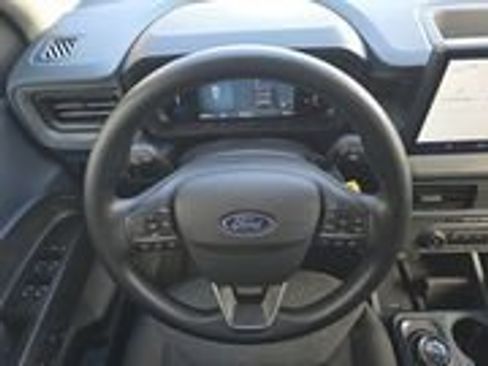 Used 2025 Ford Maverick XL image 10