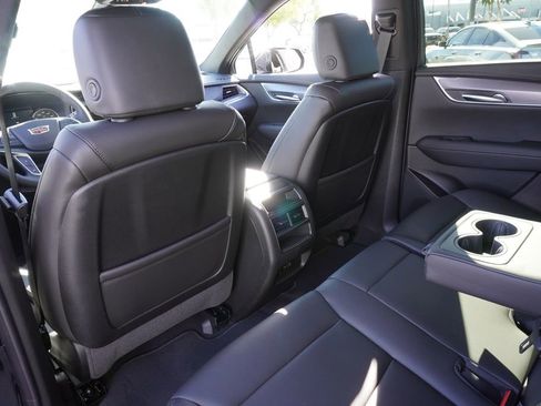 New 2026 Cadillac XT5 Luxury image 10