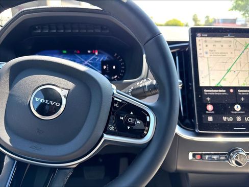 New 2026 Volvo XC90 B6 Plus w/ Protection Package Premier AWD/4WD image 18