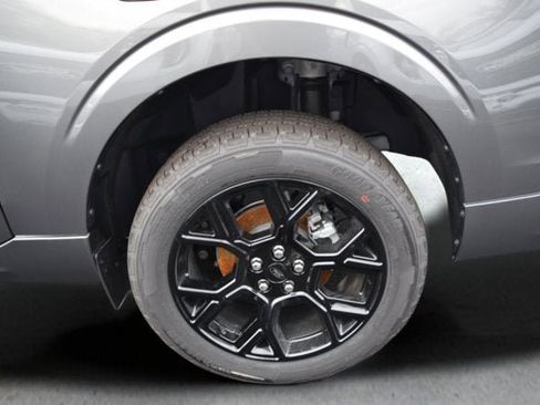 New 2026 Ford Maverick Lobo image 5