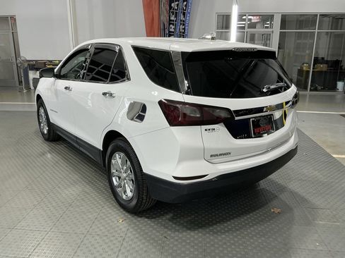 Used 2020 Chevrolet Equinox LS image 37