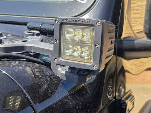 Used 2022 Jeep Gladiator Sport AWD/4WD image 6