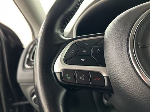 Used 2021 Jeep Compass Latitude image 9