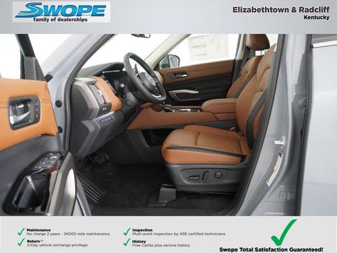 New 2025 Nissan Pathfinder Platinum w/ Cargo Package image 15