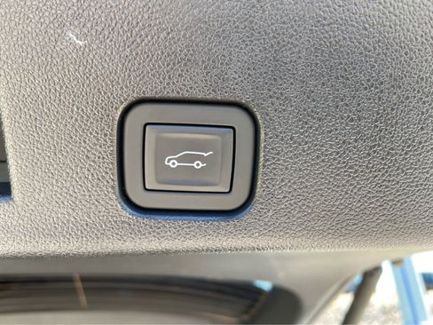 Used 2026 Chevrolet Traverse LT AWD/4WD image 7