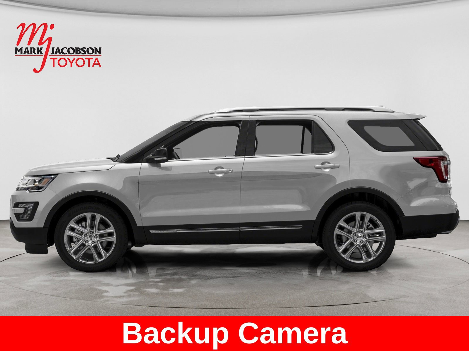 Used 2016 Ford Explorer XLT w/ Equipment Group 202A FWD image 4