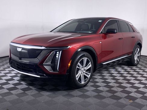 Certified 2024 Cadillac Lyriq Tech w/ LPO, Floor Liner Package AWD/4WD image 17
