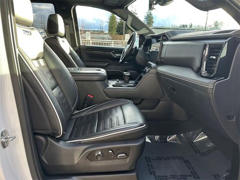 Used 2022 GMC Sierra 1500 AT4X image 11