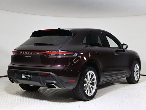 Certified 2024 Porsche Macan image 7