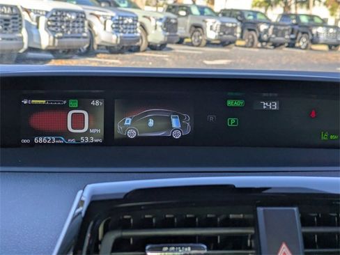 Used 2019 Toyota Prius XLE image 27