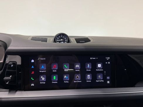 Certified 2025 Porsche Cayenne E-Hybrid w/ Premium Package Plus AWD/4WD image 25