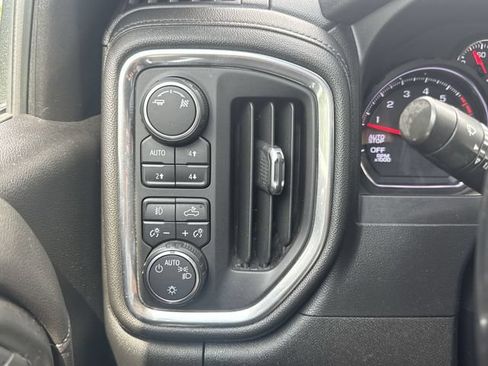 Used 2019 Chevrolet Silverado 1500 LT w/ True North Edition AWD/4WD image 21