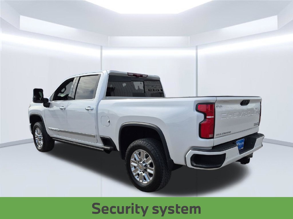 Used 2025 Chevrolet Silverado 2500 High Country w/ High Country Premium Package AWD/4WD image 5