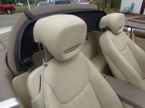 Used 2009 Mercedes-Benz SL 550 image 49
