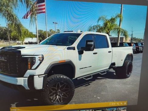 Used 2024 GMC Sierra 3500 Denali w/ Denali Reserve Package image 1