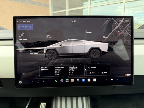 Used 2024 Tesla Cybertruck AWD Crew Cab image 17