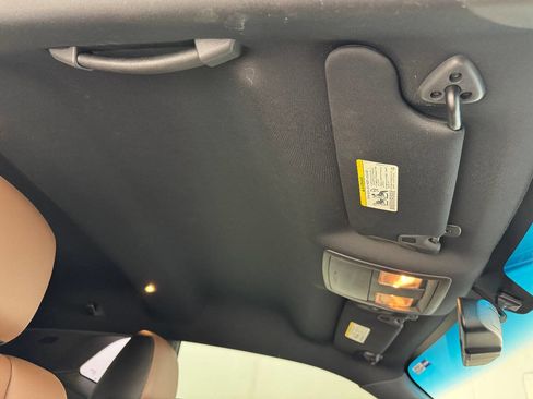 Used 2013 Dodge Challenger R/T image 30