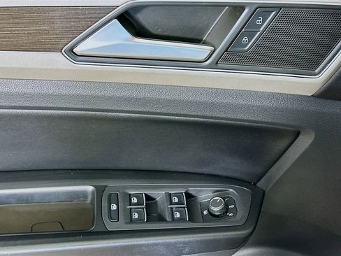 Used 2018 Volkswagen Atlas SE image 21