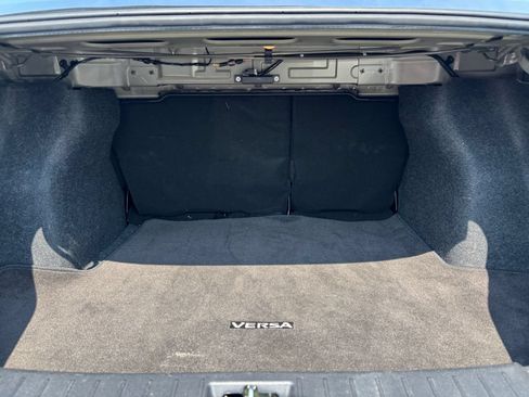 Used 2025 Nissan Versa SV FWD image 28