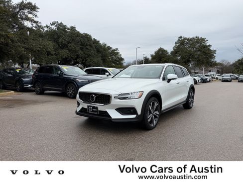 New 2026 Volvo V60 B5 Cross Country Plus w/ Protection Package Premier image 1