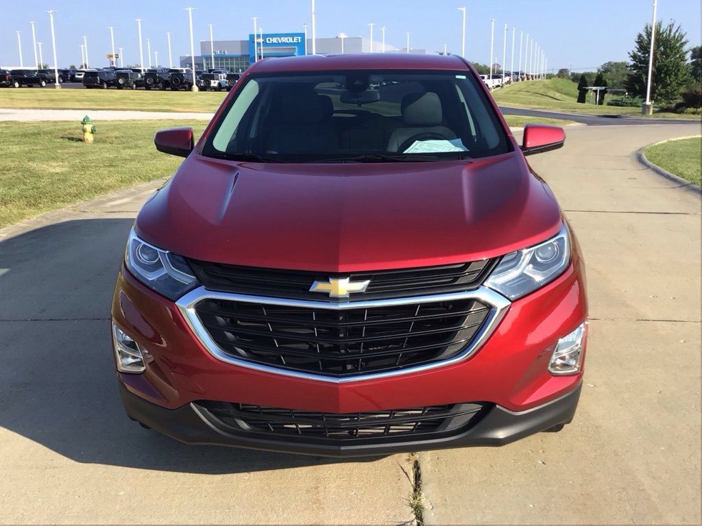 Used 2020 Chevrolet Equinox LT FWD image 2