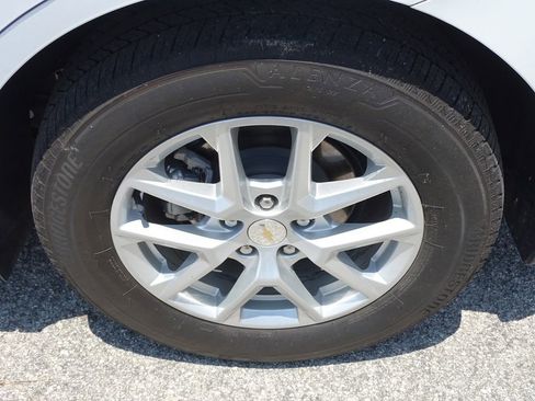 Used 2023 Chevrolet Equinox LT w/ LPO, Floor Liner Package image 18