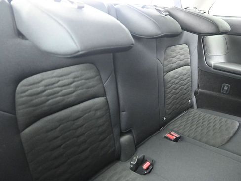 Used 2025 Nissan Pathfinder SV AWD/4WD image 30