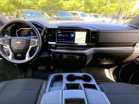 Used 2025 Chevrolet Silverado 2500 LT w/ Convenience Package AWD/4WD image 15