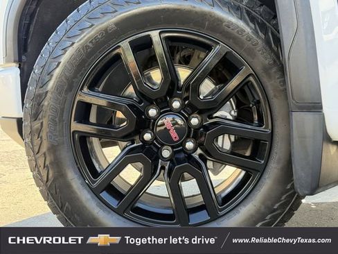 Used 2022 GMC Sierra 1500 Elevation w/ Elevation Premium Package AWD/4WD image 10