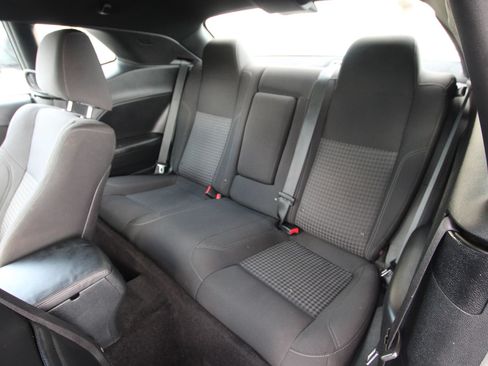 Used 2015 Dodge Challenger R/T w/ Quick Order Package 28B R/T RWD image 12