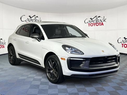 Used 2023 Porsche Macan Turbo AWD/4WD image 3