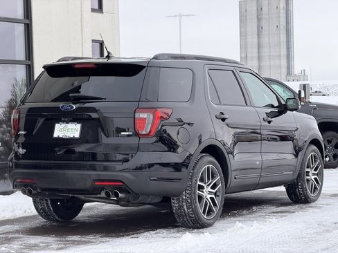 Used 2018 Ford Explorer Sport image 5