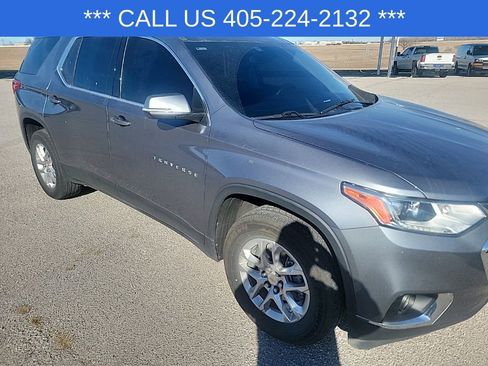 Used 2021 Chevrolet Traverse LT image 24