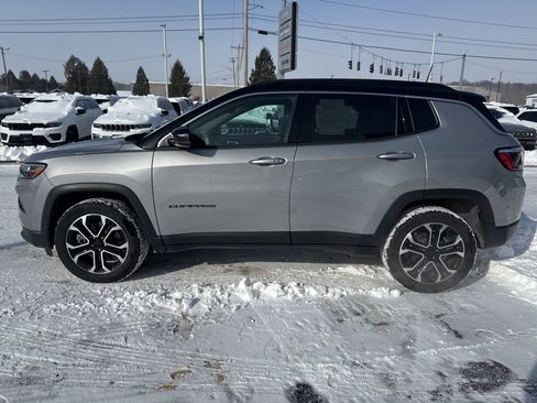 Used 2023 Jeep Compass Limited image 4