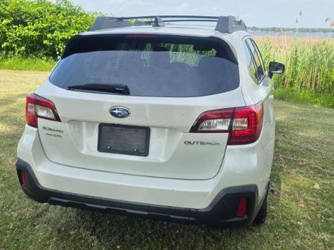 Used 2018 Subaru Outback 2.5i Limited image 12
