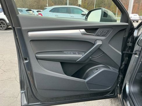 Used 2025 Audi Q5 2.0T Premium w/ Convenience Plus Package image 35