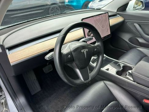 Used 2018 Tesla Model 3 Long Range image 16