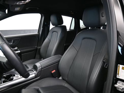 Used 2025 Mercedes-Benz GLA 250 image 10