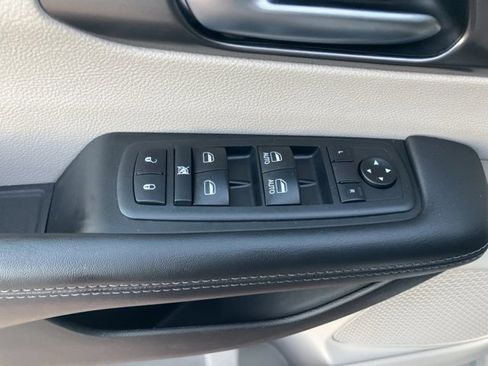 Used 2018 Chrysler Pacifica Limited w/ Advanced Safetytec Group image 14