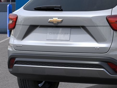 New 2026 Chevrolet Trax LT FWD image 38