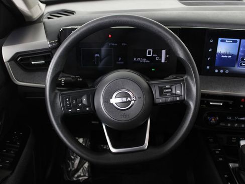 Certified 2026 Nissan Kicks SV FWD image 21