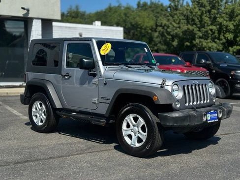 Used 2017 Jeep Wrangler Sport AWD/4WD image 7